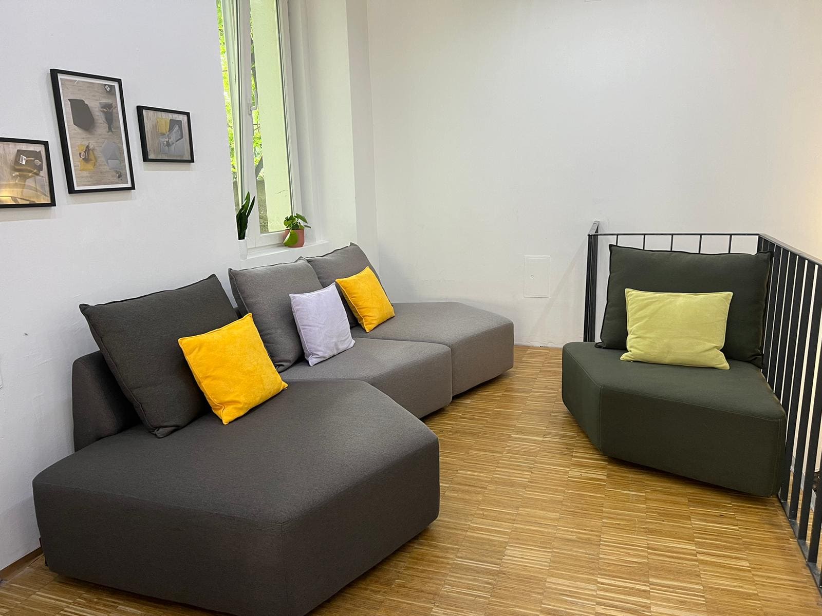 Outlet - Modulares Sofa Katrina mit Schlaffunktion - Showroom Wien